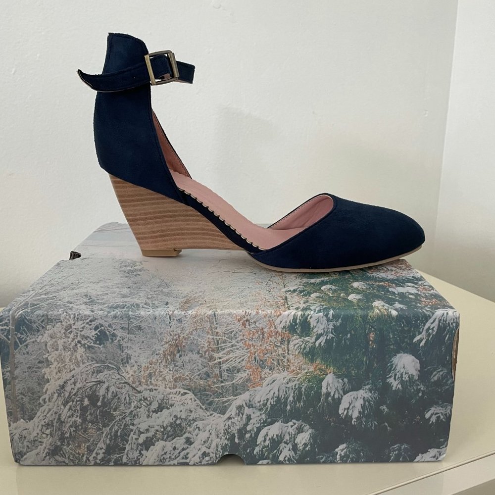 Navy blue wedge sandals. Size 9 (wide fit)
